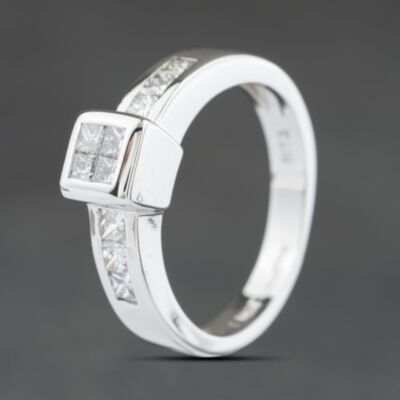 Pre-Owned 14ct White Gold Diamond Rubover Shoulder Set Four Stone Ring 41482153