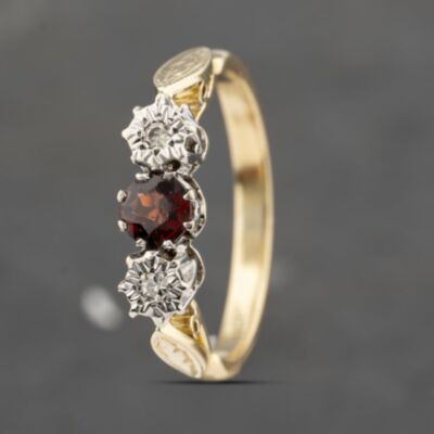 Pre-Owned Vintage Yellow Gold Ruby & Diamond Three Stone Ring 41482215