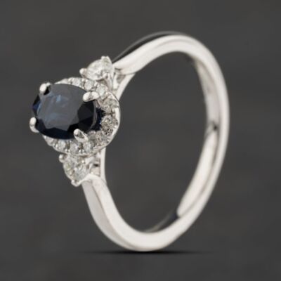 Second Hand 18ct White Gold Sapphire & 0.25ct Brilliant Cut Diamond Oval Diamond Shoulders Cluster Ring 41482351