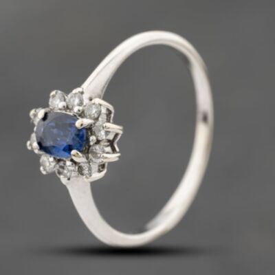 Pre-Owned 18ct White Gold Sapphire & Diamond Flower Cluster Ring 41482417