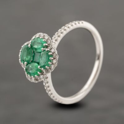 Pre-Owned 18ct White Gold Emerald & Diamond Clover Cluster Ring 41482457
