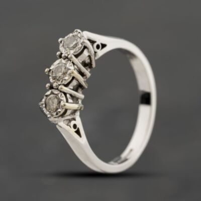 Pre-Owned 9ct White Gold 0.21ct Brilliant Cut Diamond Three Stone Ring 41482481
