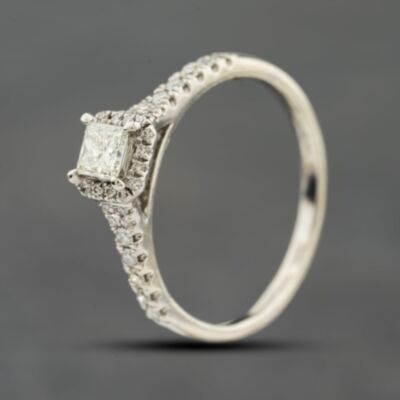 Pre-Owned 9ct White Gold 0.50ct Princess Cut Diamond Cluster Ring 41482650