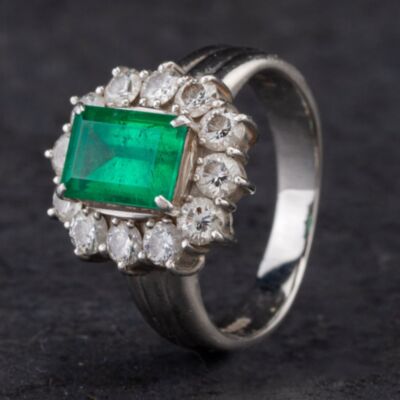Pre-Owned Platinum 1.49ct Emerald & 1.06ct Diamond Cluster Ring 4148647