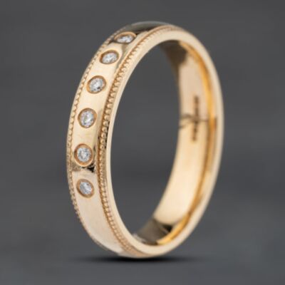 Pre-Owned 9ct Yellow Gold 0.10ct Brilliant Cut Diamond 4.1mm Wedding Ring 41871442