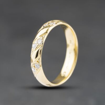 Pre-Owned 18ct Yellow Gold 0.18ct Brilliant Cut Diamond 3.8mm Wedding Ring 41871447