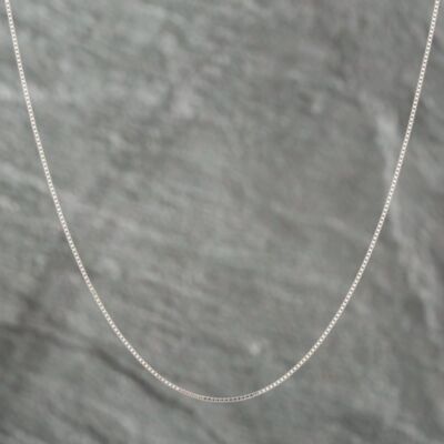 Pre-Owned Platinum 18 Inch Box Chain 43041001
