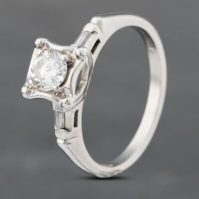 Pre-Owned 9ct White Gold 0.47ct Brilliant Cut Diamond Solitaire Ring 43121152