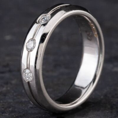 Pre-Owned 14ct White Gold 0.15ct Brilliant Cut Diamond Two Row 5.0mm Wedding Ring 4312115