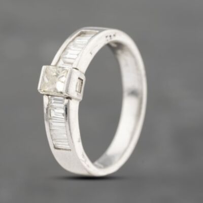 Pre-Owned Platinum 0.79ct Princess Cut Diamond Dress Ring 43121266