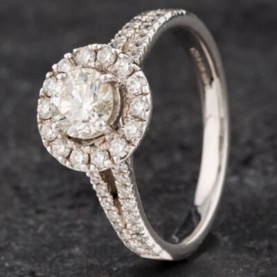 Pre-Owned 18ct White Gold Diamond Cluster Ring 4312227