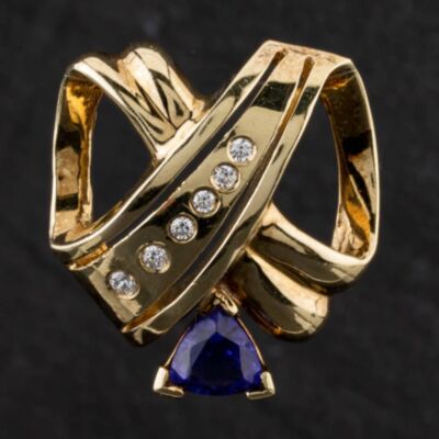 Pre-Owned 14ct Yellow Gold 1.30ct Tanzanite & 0.15ct Brilliant Cut Diamond Trillion Fancy Loose Pendant 4314037