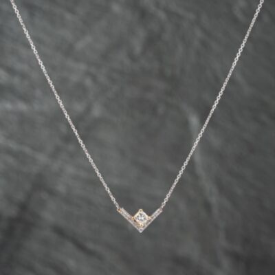 Pre-Owned 14ct Two Colour Gold 0.41ct Princess Cut Diamond V' Shape Pendant & 16 Inch Trace Chain 43141210