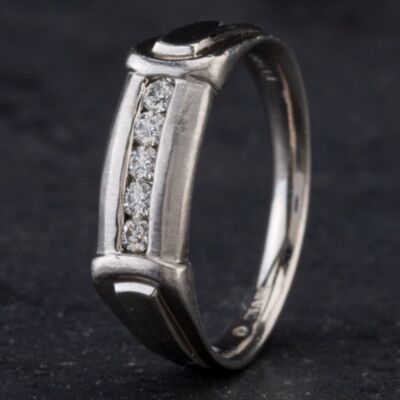Pre-Owned Platinum Five Stone Diamond Ring 4315044