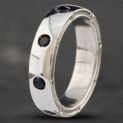 Pre-Owned 14ct White Gold Sapphire & Brilliant Cut Diamond Set Gents D Shape Band Ring 43151007