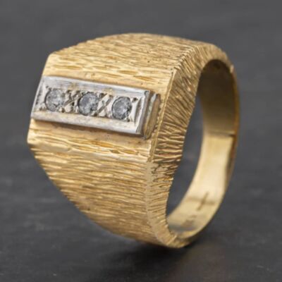Pre-Owned 9ct Yellow Gold Brilliant Cut Diamond Bark Finish Signet Ring 43151014