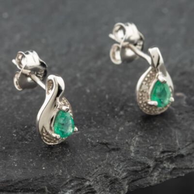 Pre-Owned White Gold 0.25ct Pear Cut Emerald & Diamond Stud Earrings 43171102