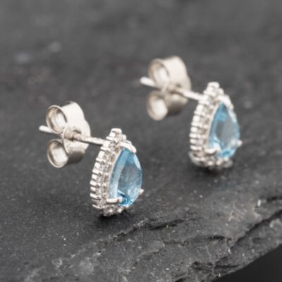 Pre-Owned Platinum 0.72ct Diamond & 0.12ct Aquamarine Teardrop Cluster 10mm Stud Earrings 43171193