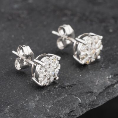 Pre-Owned 9ct White Gold 0.50ct Brilliant Cut 0.60ct Diamond Cluster Stud Earrings 43171220