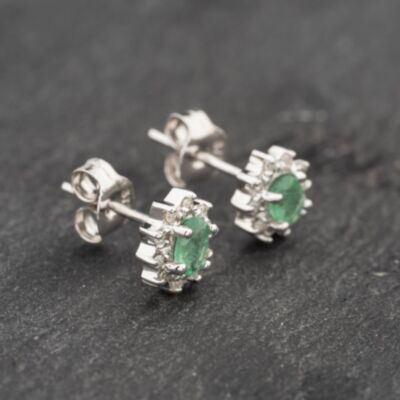 Pre-Owned 9ct White Gold 0.34ct Emerald & Diamond Cluster Stud Earrings 43171277