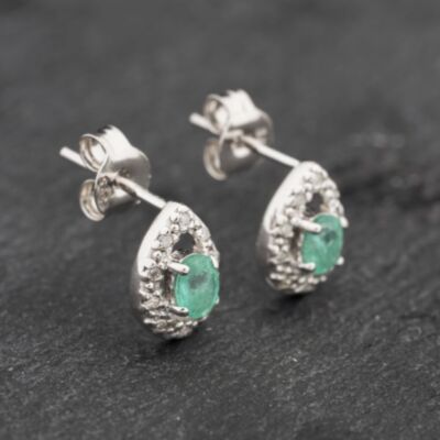 Pre-Owned 9ct White Gold 0.26ct Emerald & Diamond Teardrop Cluster 8mm Stud Earrings 43171313