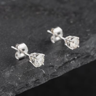 Pre-Owned 18ct White Gold 0.50ct Brilliant Cut Diamond Stud Earrings 43171345