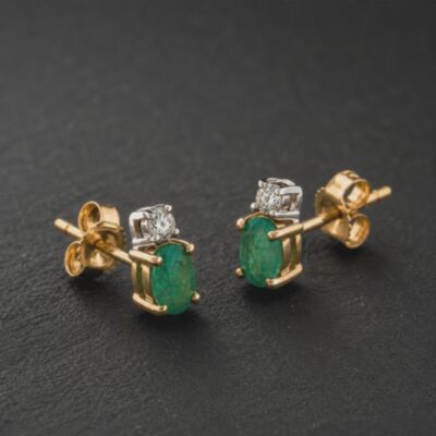 Pre-Owned 9ct Yellow Gold Emerald & 0.06ct Brilliant Cut Diamond 8.4mm Stud Earrings 43171459