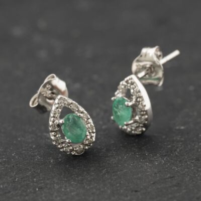 Pre-Owned 9ct White Gold 0.26ct Emerald & 0.10ct Diamond Pear Shaped 8.6mm Stud Earrings 43171468