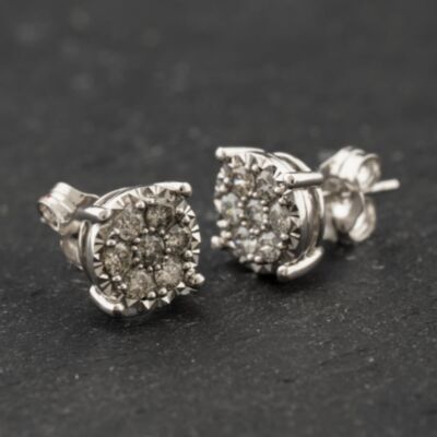 Pre-Owned 9ct White Gold 0.50ct Brilliant Cut Diamond Round Cluster Stud Earrings 43171480