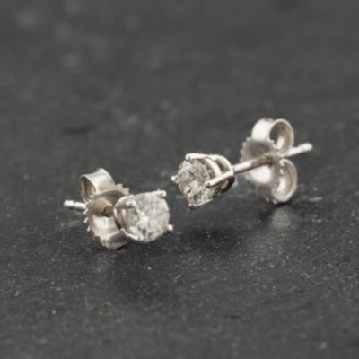 Pre-Owned 9ct White Gold 0.33ct Brilliant Cut Diamond Stud Earrings 43171487