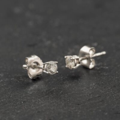 Pre-Owned 14ct White Gold 0.25ct Brilliant Cut Diamond Stud Earrings 43171489