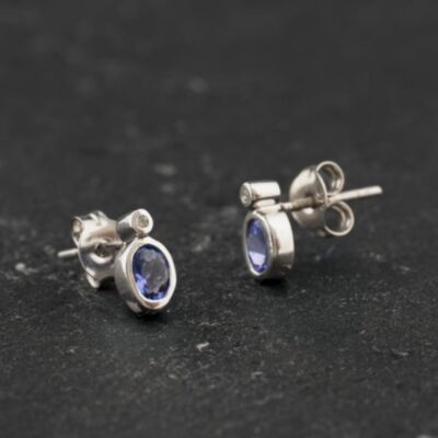 Pre-Owned 9ct White Gold Tanzanite & Brilliant Cut Diamond Oval 7.4mm Stud Earrings 43171498