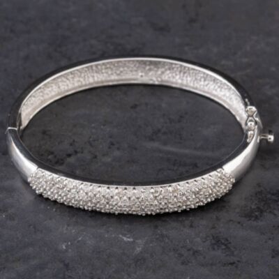 Pre-Owned 14ct White Gold 3.00ct Brilliant Cut Diamond Hinged Standard Bangle 4321003
