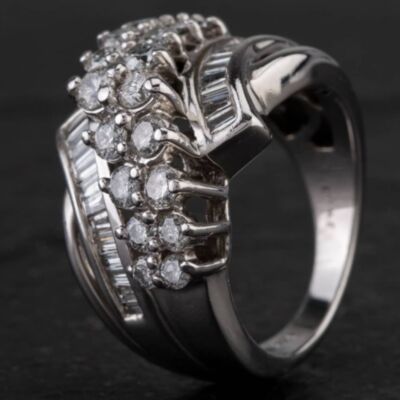 Pre-Owned 9ct White Gold Diamond Crossover Ring 4328535