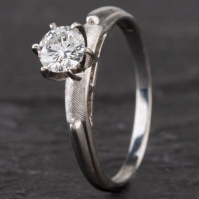 Pre-Owned 9ct White Gold Diamond Single Stone Ring 4328632
