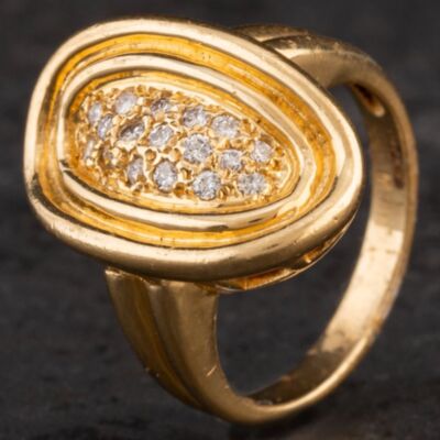 Pre-Owned 14ct Yellow Gold Diamond Oval Cluster Ring 4328709