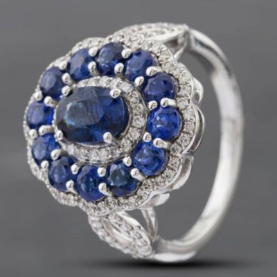 Pre-Owned 14ct White Gold Sapphire & Brilliant Cut Diamond Oval Cluster Ring 43361083