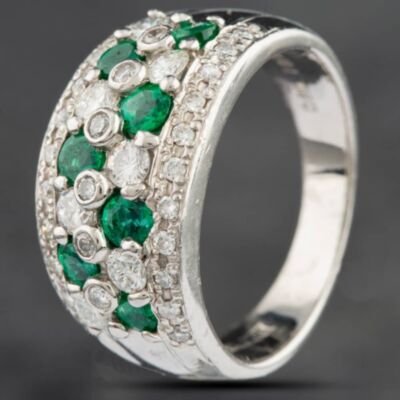 Pre-Owned 14ct White Gold 0.80ct Emerald & 0.72ct Diamond Graduated Band Ring 4337010