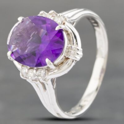 Pre-Owned Platinum Certificated 2.41ct Amethyst & 0.11ct Diamond Oval Cluster Ring 43421006