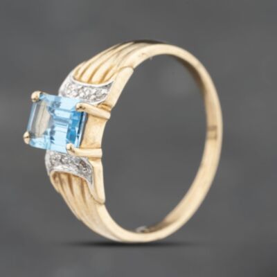 Pre-Owned 9ct Yellow Gold 1.00ct Blue Topaz & 0.03ct Diamond Dress Ring 43451022