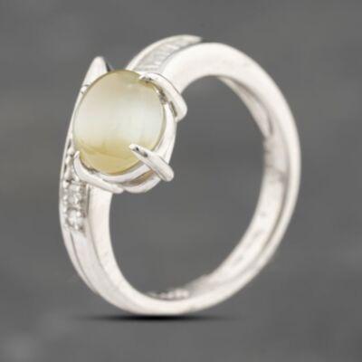Pre-Owned Platinum 2.06ct Chrysoberyl Cats Eye & 0.22ct Diamond Cross Over Dress Ring 43511007