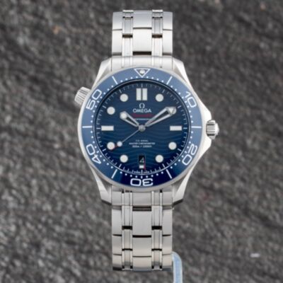 Pre-Owned OMEGA Mens Seamaster Blue Dial Silver Bracelet Watch 21030422003001