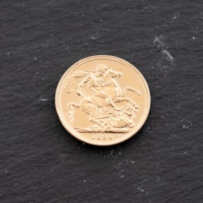 Pre-Owned 22ct Yellow Gold 1899 Queen Victoria Full Sovereign Coin 47021266
