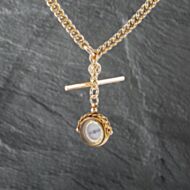 Pre-Owned 9ct Yellow Gold Compass Detail 16 Inch T-Bar Curb Chain 41041581