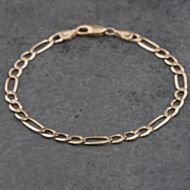 Pre-Owned 9ct Yellow Gold 3+1 7.5 Inch Figaro Chain Bracelet 41061276