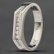 Pre-Owned 9ct White Gold Cubic Zirconia Oblong Dress Ring 41101357