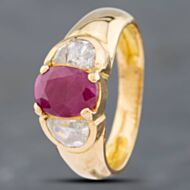 Pre-Owned 18ct Yellow Gold Ruby & Paste (Glass) Three Stone Ring 41102035