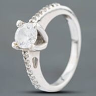 Pre-Owned 9ct White Gold Cubic Zirconia Shoulder Set Solitaire Ring 41102076
