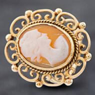 Pre-Owned 9ct Yellow Gold Cameo Ornate Edged Dress Ring 41102109