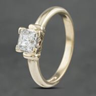 Pre-Owned 9ct Yellow Gold Cubic Zirconia Square Single Stone Dress Ring 41102793